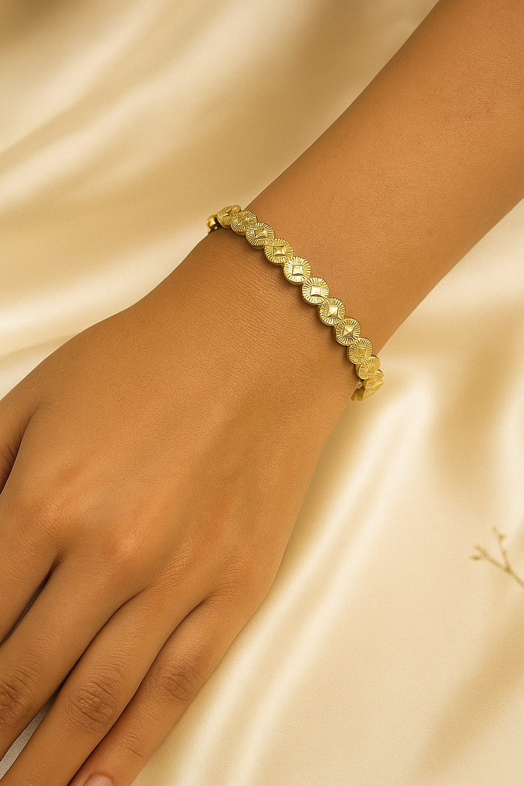 18K Gold-Plated Embossed Coin Bracelet | Anti-Tarnish Heritage Style